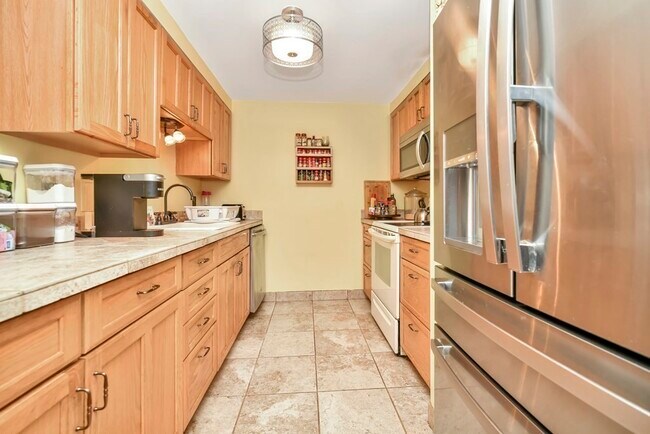 Building Photo - 100 Boatswains Way