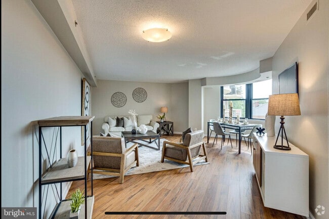 Building Photo - 1200 Braddock Pl