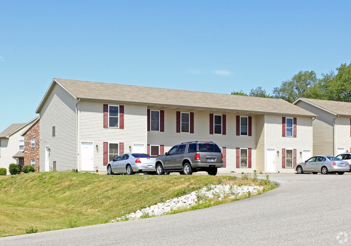 Primary Photo - 251 Woodridge Ct