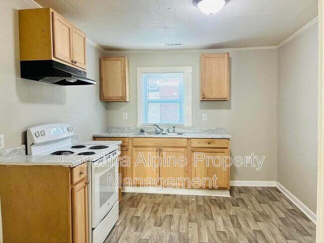 Foto del edificio - 410 Carolina Ave