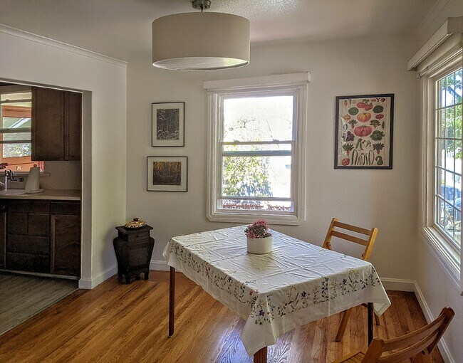 Building Photo - 251 Daniels Ave