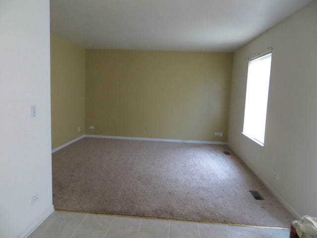 Building Photo - 880 Teasel Ln