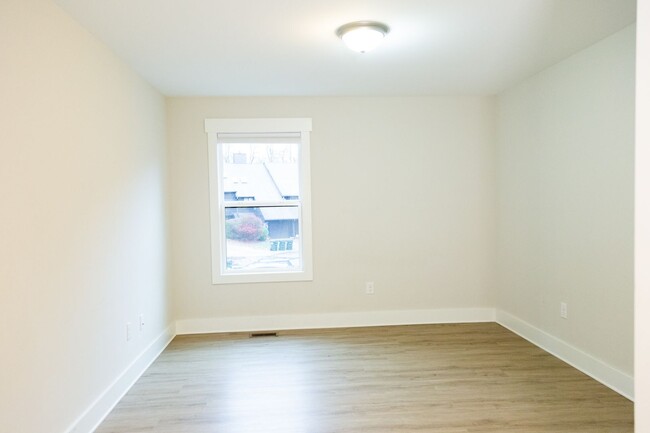Building Photo - 3 Bedroom Home in Birnam Wood