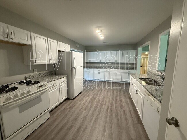 Foto del edificio - 719 SE 24th St
