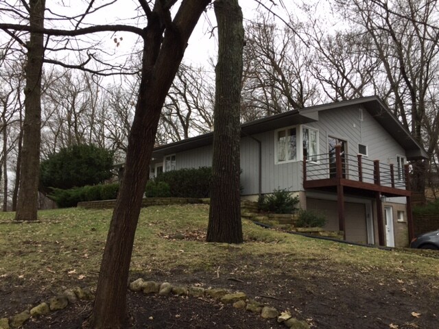 Primary Photo - 248 W Lake Shore Dr