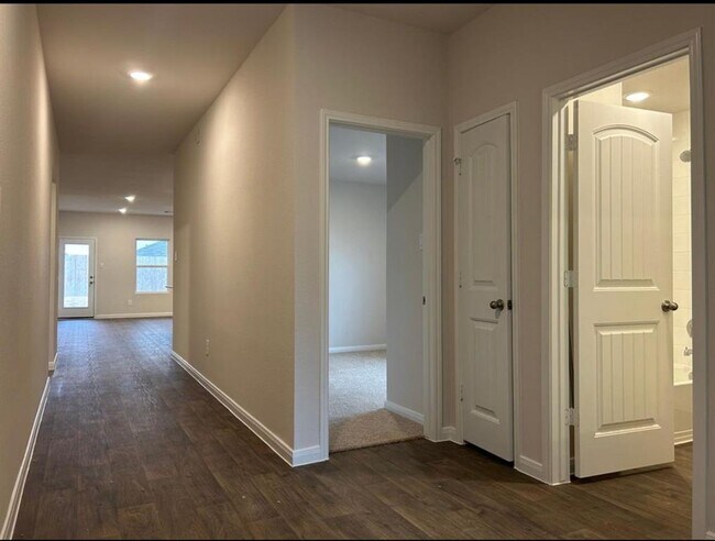 Foto del edificio - 1313 Camden Ln