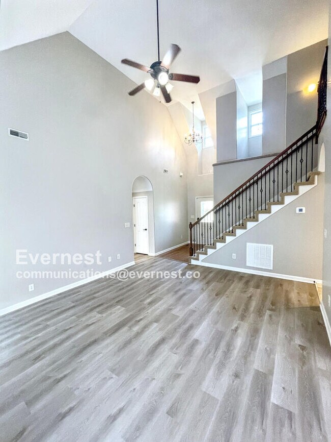 Foto del edificio - 1153 Chinook Cir