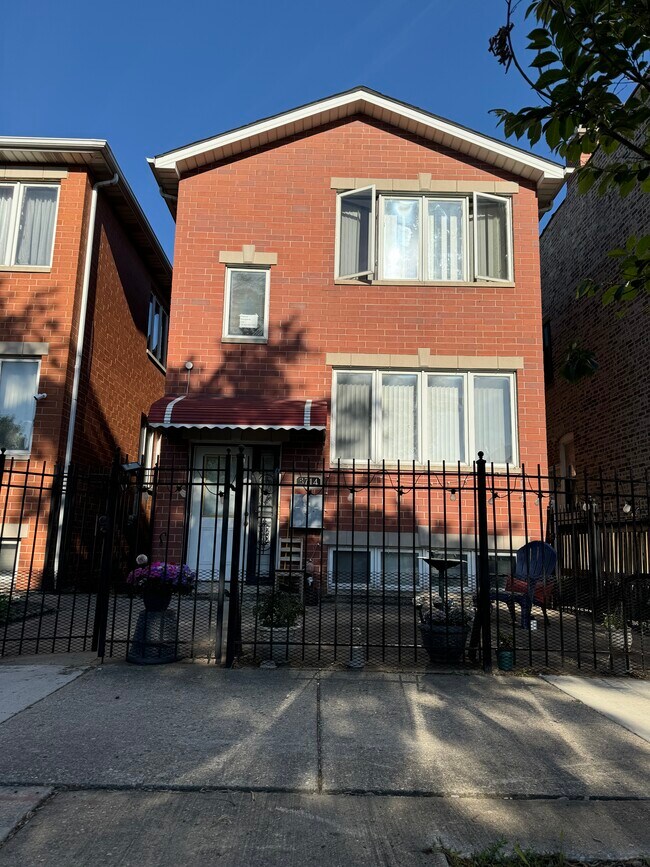 Foto del edificio - 3714 S Hermitage Ave