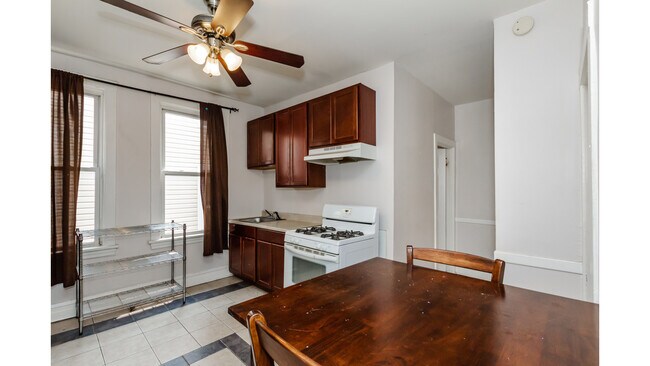 Building Photo - 3754 W McLean Ave