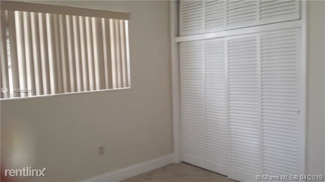 Foto del edificio - 7324 SW 82nd St