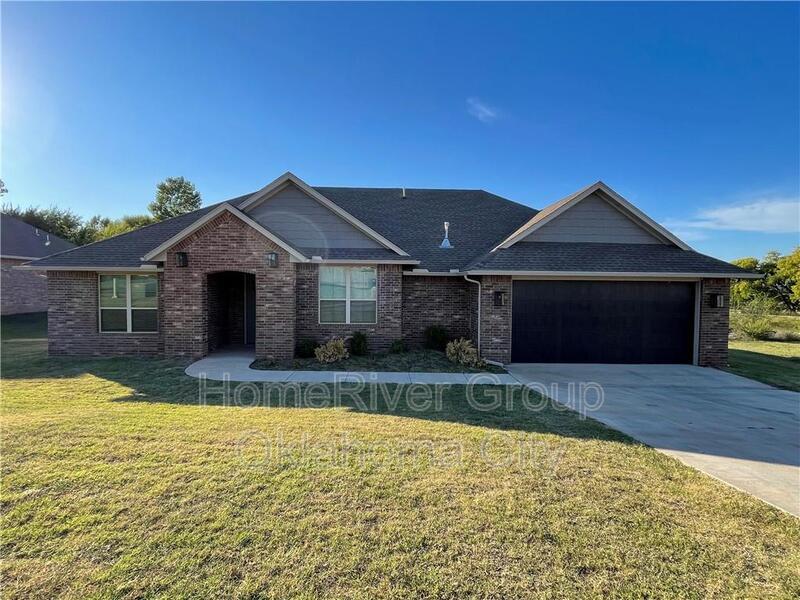 Foto principal - 207 Casey Ln