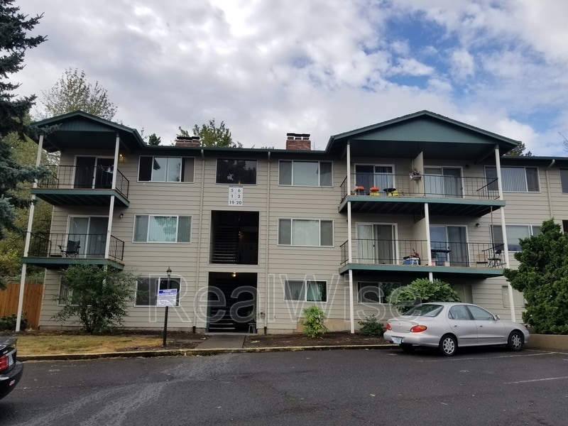 Photo - 17838 NE Multnomah Dr
