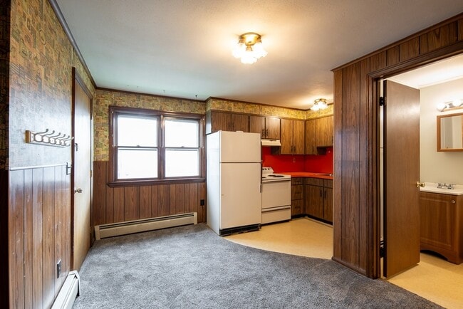 Building Photo - 7 105th St