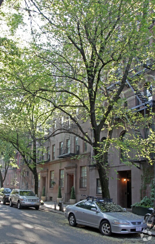 Building Photo - 80-82 Charles St
