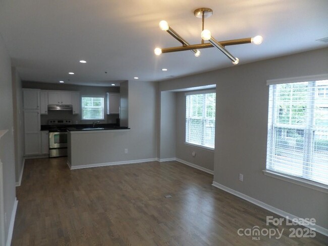 Building Photo - 424 Mather Green Ave