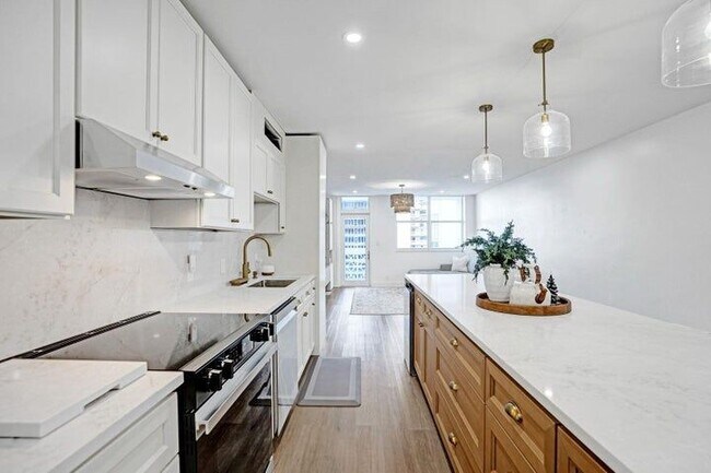 Foto del edificio - 4250 Galt Ocean Dr
