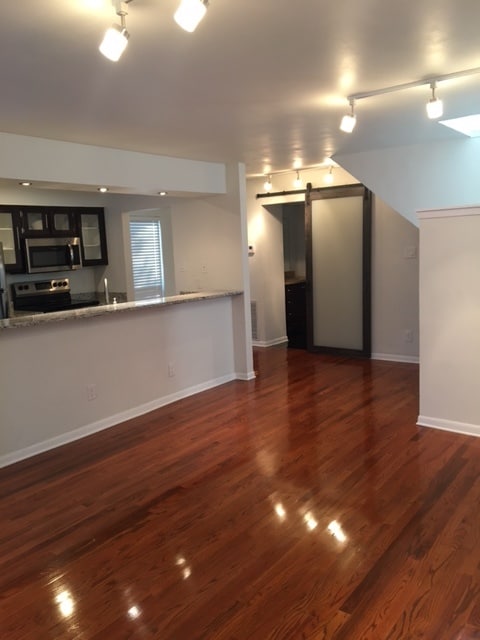 Foto del edificio - 6718 Eastridge Dr