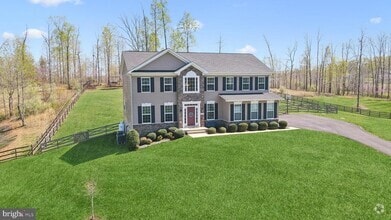 Building Photo - 607 Montpelier Dr