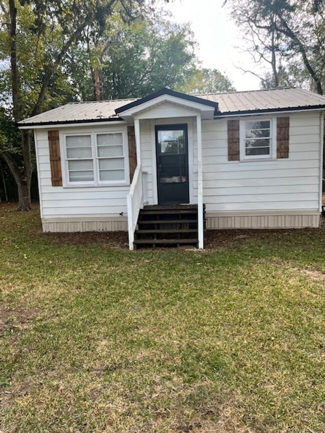 Building Photo - 2310 Willingham Dr