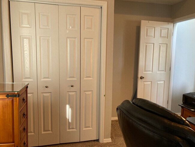 Bedroom 2 closet - 1437 Birchwood St