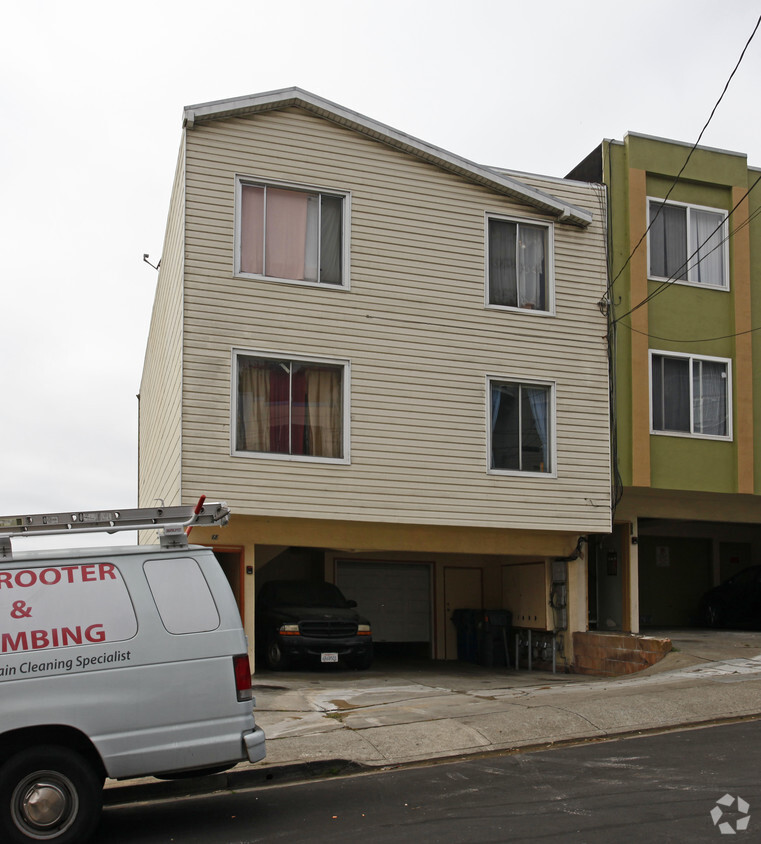 Building Photo - 88 Lausanne Ave