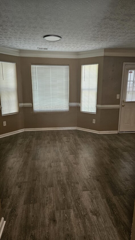 Foto principal - 5612 Union Pointe Dr