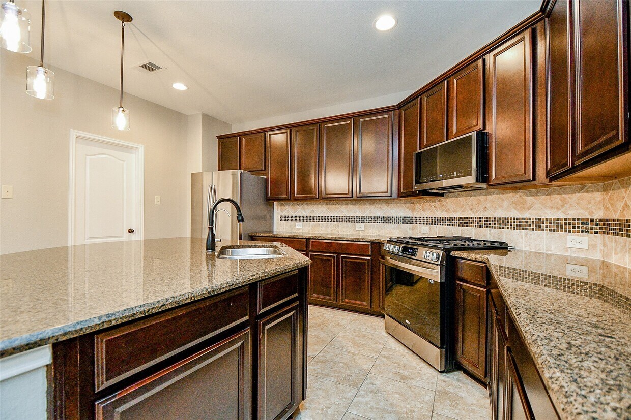 Foto principal - 26514 Forest Pine Ln