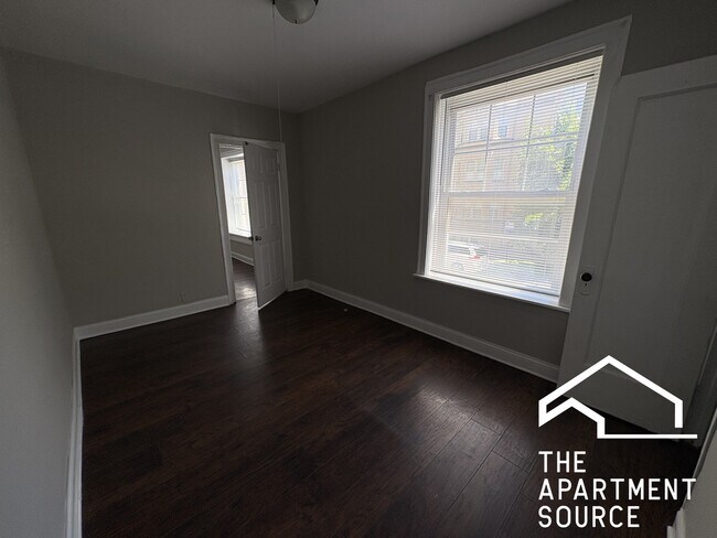 Foto del edificio - 6300 N Oakley Ave