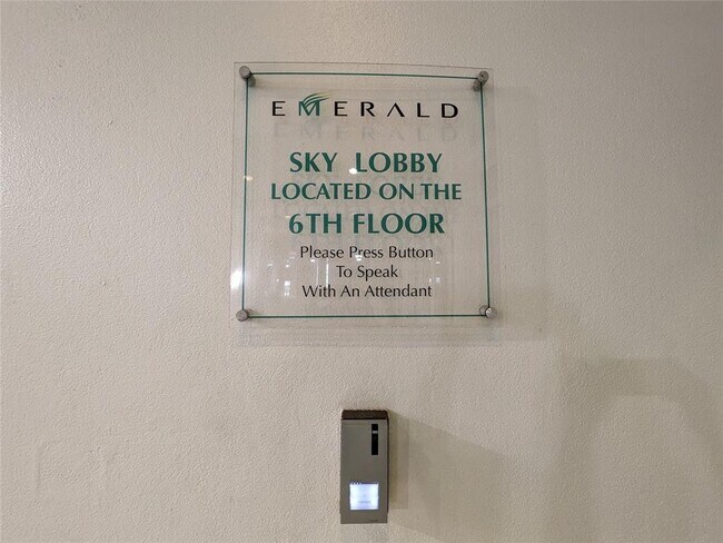 Foto del edificio - 500 Seawall Blvd