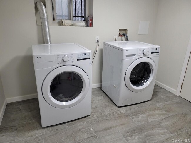 Building Photo - 171 Van Buren St