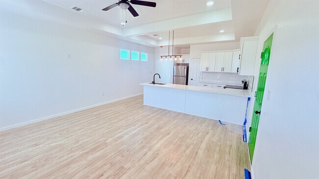 Foto del edificio - 7018-5914 02