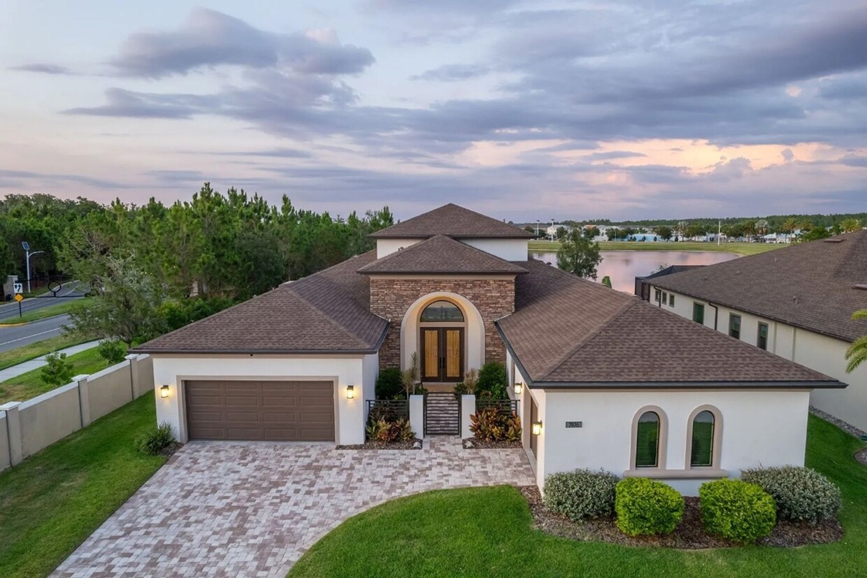 Primary Photo - Luxury Living Awaits in Wesley Chapel's Ep...