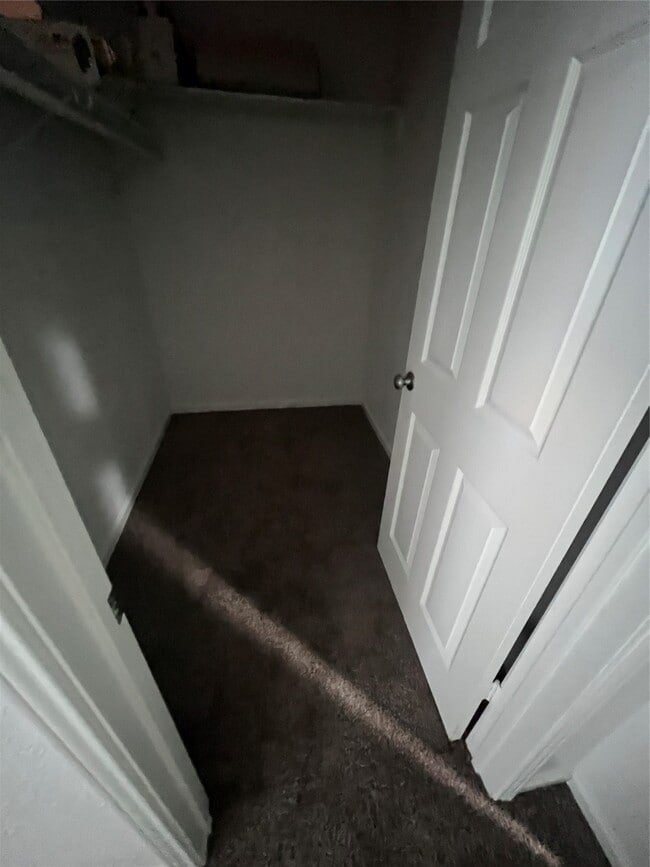 Building Photo - 21534 Cedar Ln