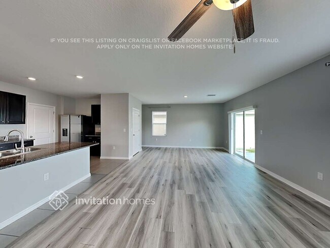 Foto del edificio - 4911 Willow Breeze Wy