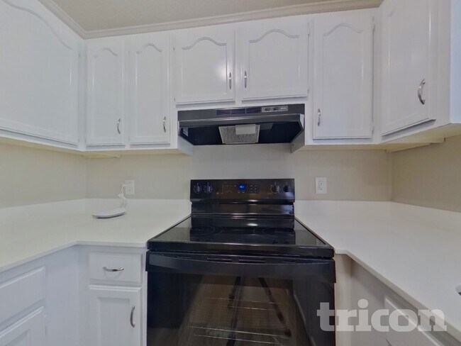 Foto del edificio - 10920 Faringford Ct
