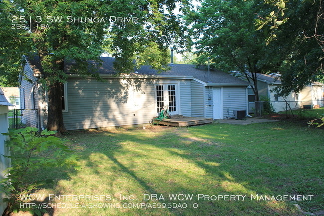 Building Photo - 2513 SW Shunga Dr