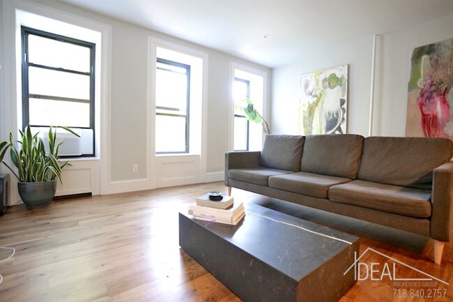 Foto del edificio - 238 Decatur St