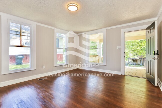 Foto del edificio - 2508 Marshall St