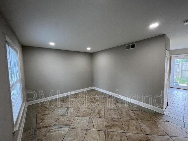 Building Photo - 4611 Coldstream Dr