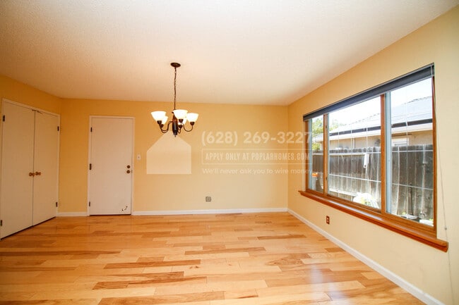 Building Photo - 33904 Abercrombie Pl