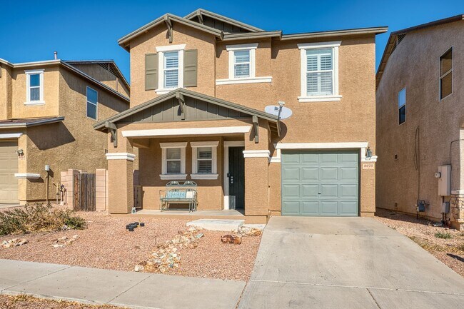 Building Photo - Lovely 3 Bedroom House in Desirable Area!