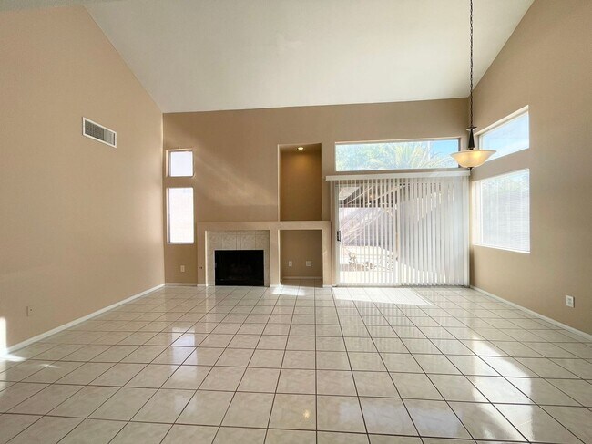 Building Photo - 2042 Angel Falls Dr