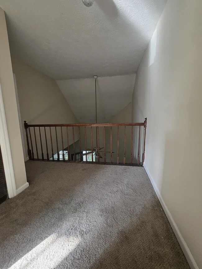 Building Photo - Room in Townhome on Carla Pl