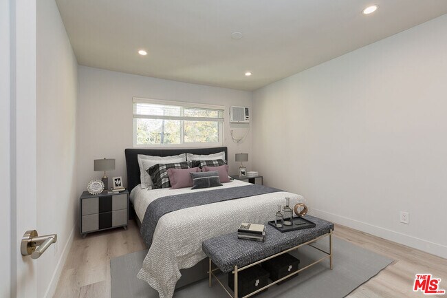 Foto del edificio - 2232 W 24th St