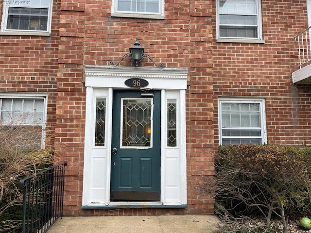 Foto del edificio - 96 Shore Rd