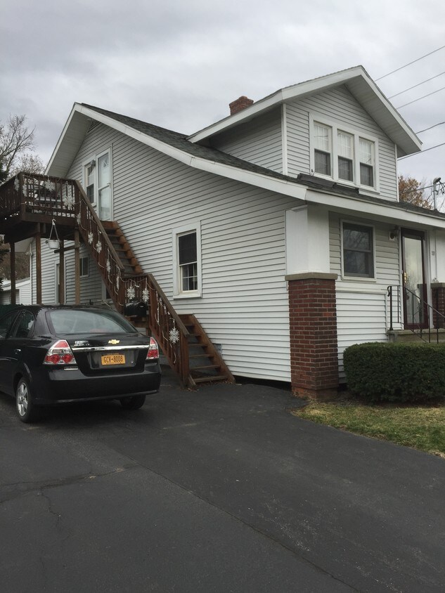 Second Floor - 27 Ridge Rd