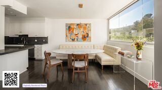 Foto del edificio - 8787 Shoreham Dr