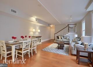 Building Photo - 2 br, 2.5 bath House - 145 E King St Ste 300