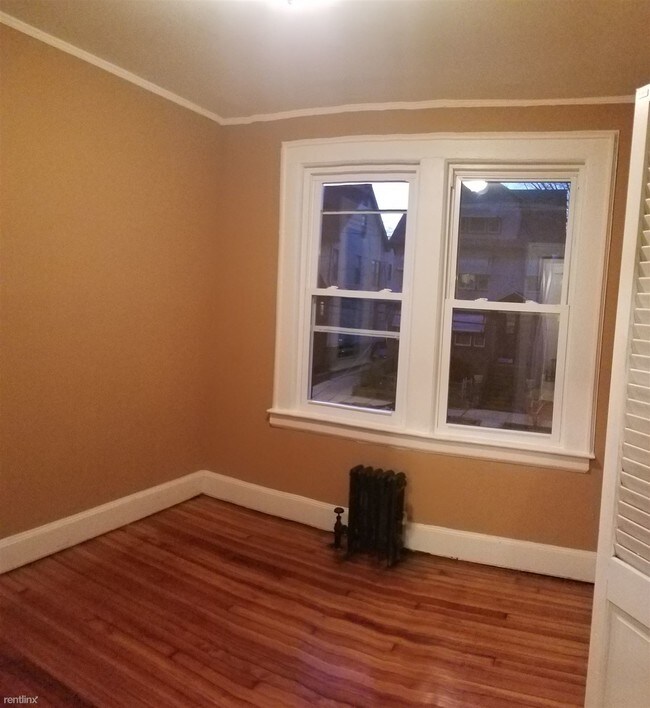 Building Photo - 4 br, 2 bath House - 32 Bayview Ave