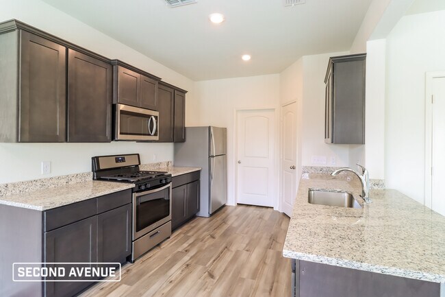 Foto del edificio - 13803 Roosevelt Arch Dr